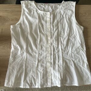 Vintage Americana Sleeveless White Button-Front Pintuck Top Cottage Core Lace